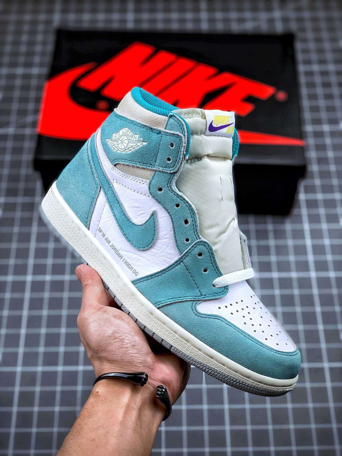 Air Jordan 1 Tiffany