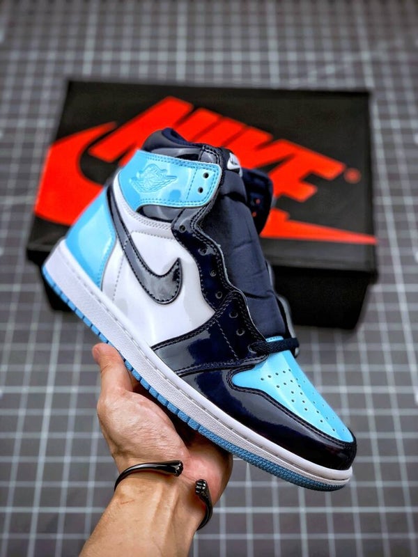 Air Jordan 1 Retro Blue Chili