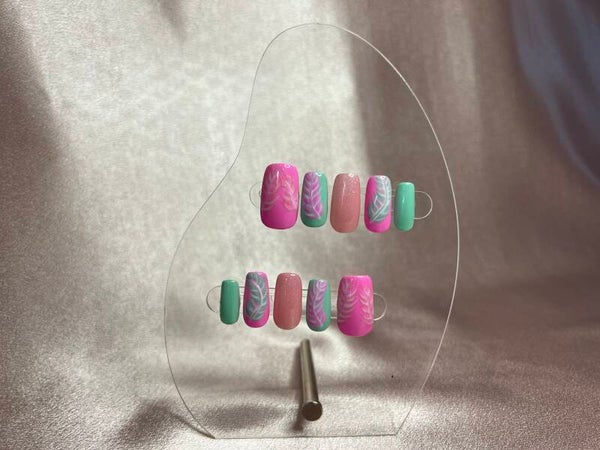 Nagelset- feathers