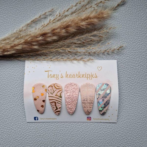 Handgemaakte klikklakspeldjes