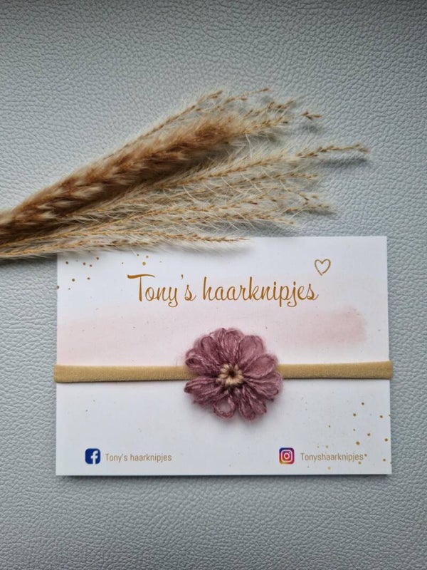 Nylon haarbandje met wol bloem gehaakt nude/paars