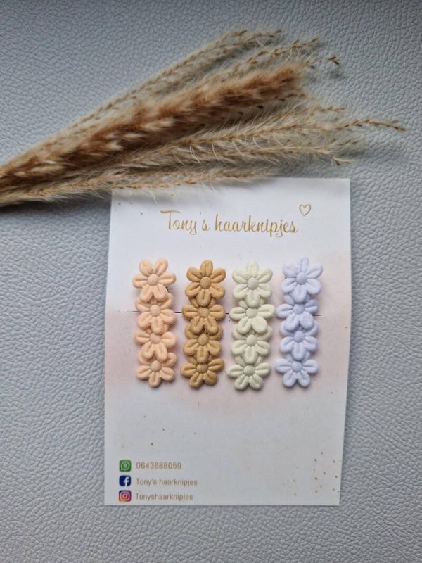 Alligatorclip met bloemen zalm/khaki/creme/wit