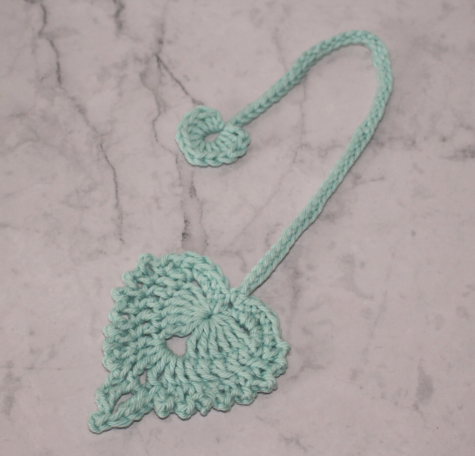 CRBM-004 Crochet Bookmarker