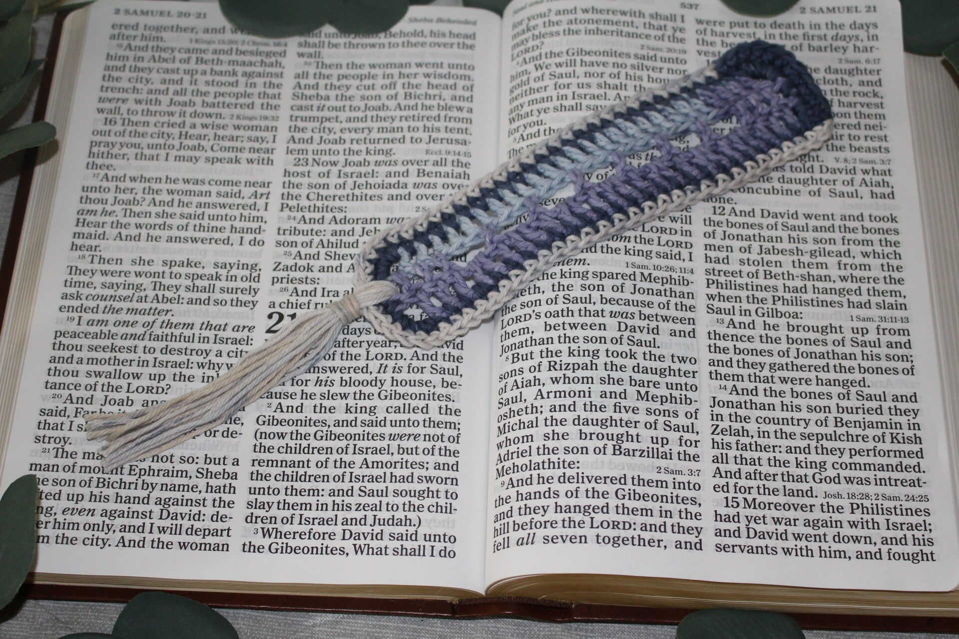 CRBM-010 Crochet Bookmarker