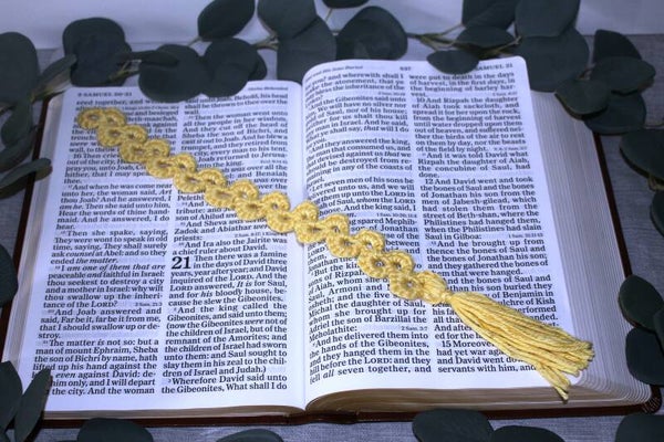 CRBM-014 Crochet Bookmarker