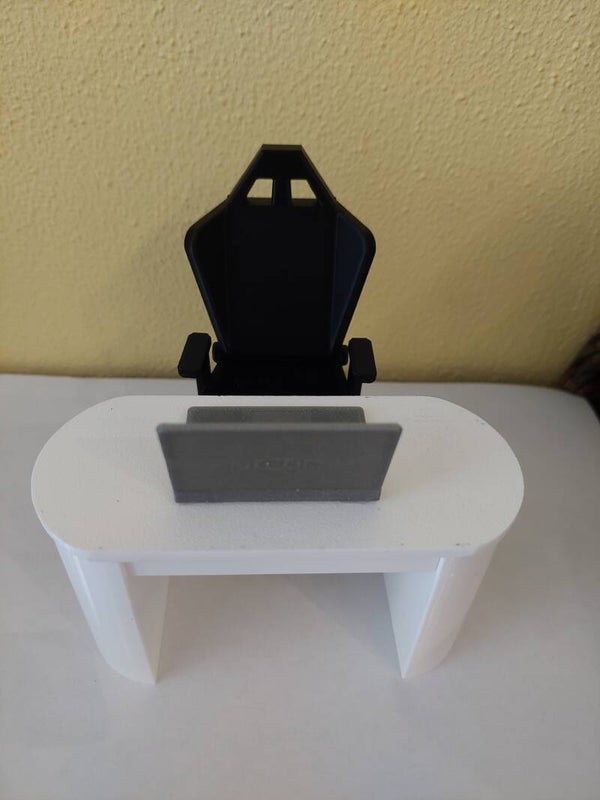 Bureau met gamestoel en laptop 1:12