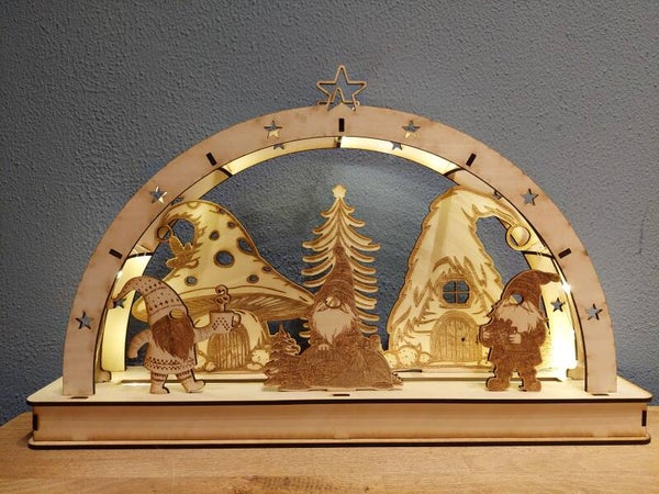 Houtsnijwerk met verlichting