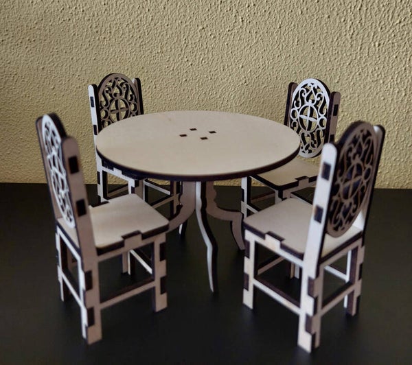 Houten eettafel met 4 stoelen 1:12