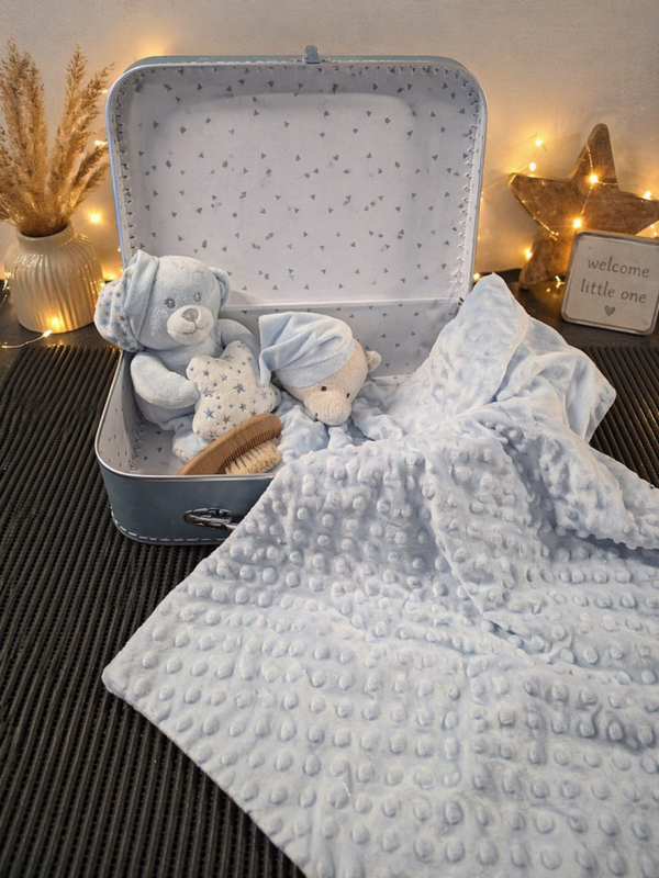 Gevuld kraamkoffertje  35 cm Blauwe geschenk set