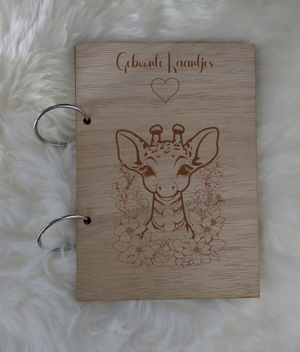 Houten Bewaarbundel geboorte kaartjes Giraf