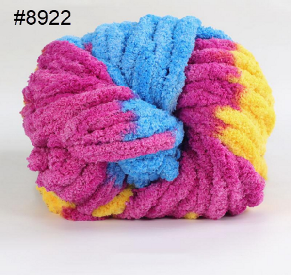 #8922 Variegated chunky yarn