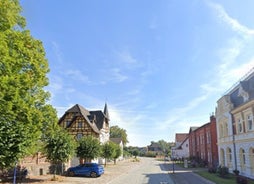 1713632383306-standard.jpg