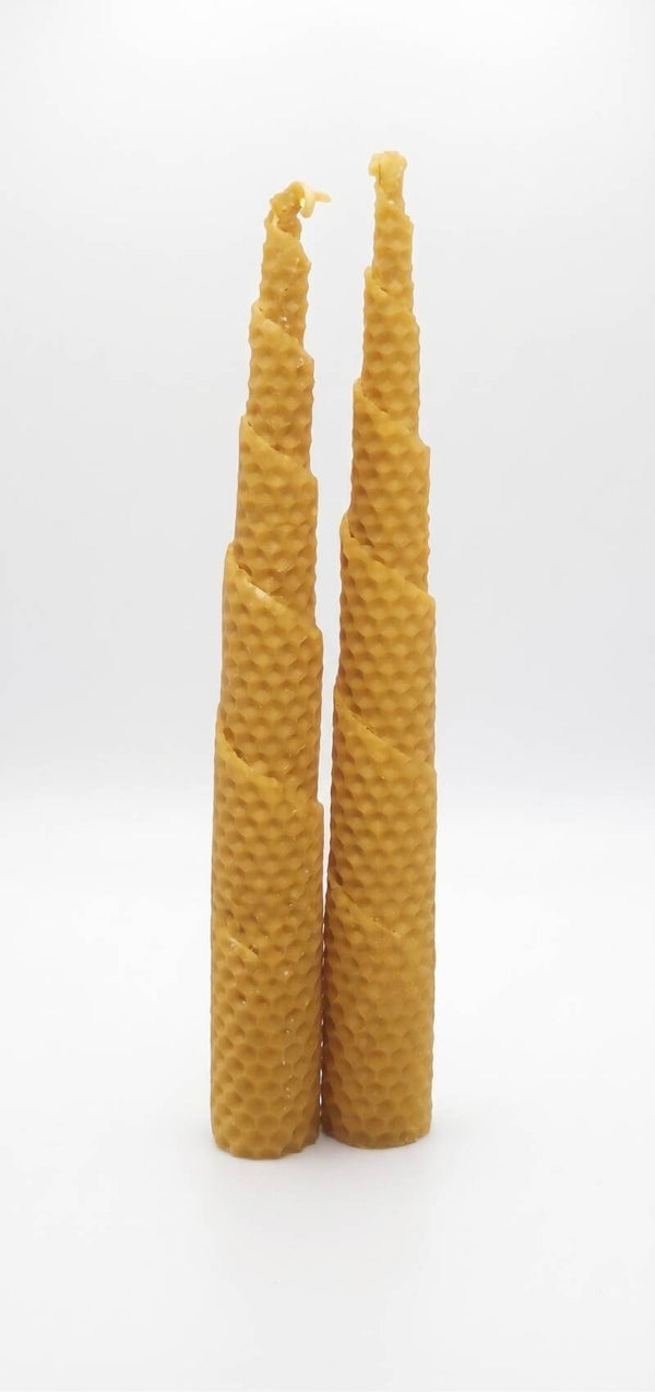 Duo de bougies coniques en feuilles de cire d'abeille gaufrée