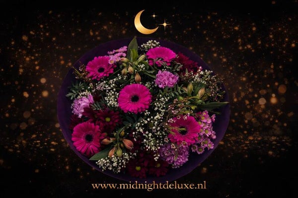 Midnightdeluxe boeket groot paars