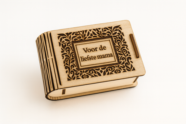 Houten doosje voor cadeaubonnen of kleine geschenkjes – Laser gesneden & personaliseerbaar