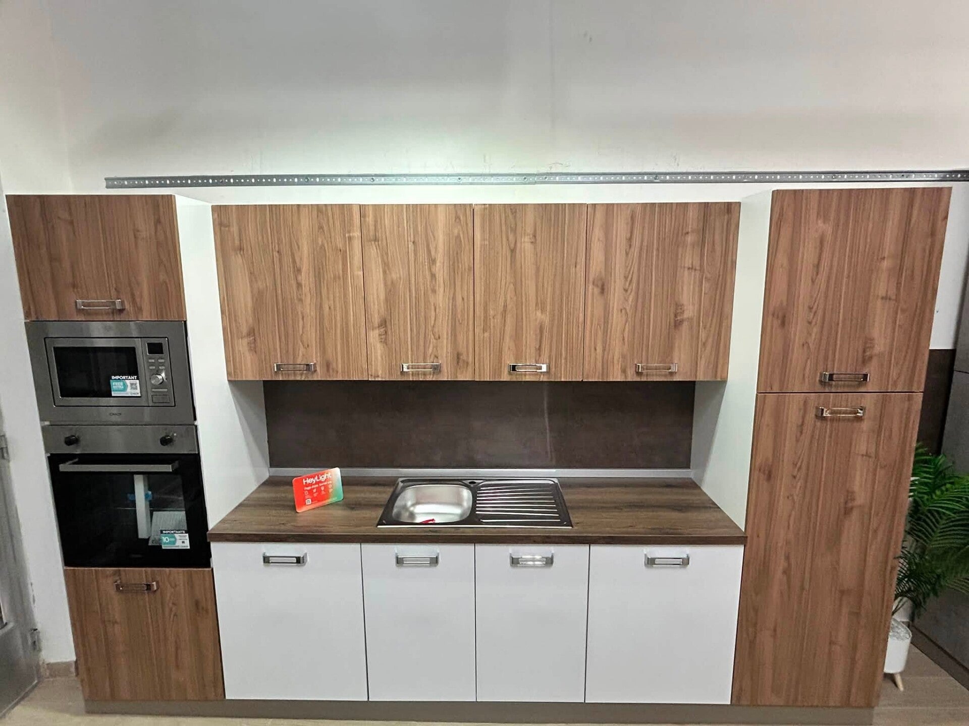 CUCINA MODERNA CON ISOLA