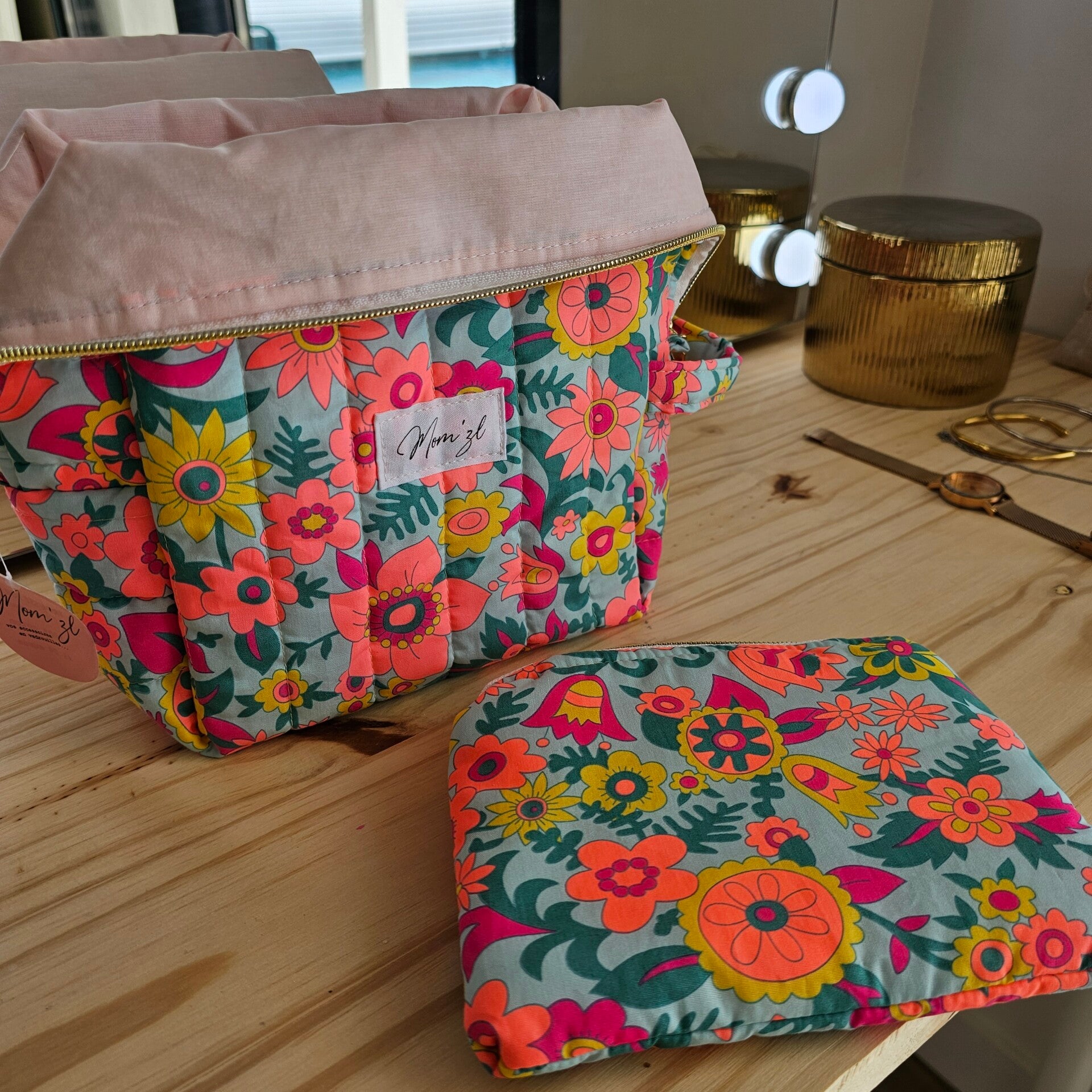 Trousse de toilette fleurs fluo