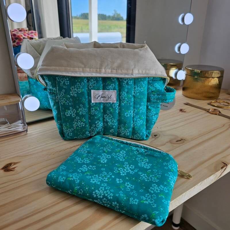 Trousse de toilette petites fleurs vert émeraude