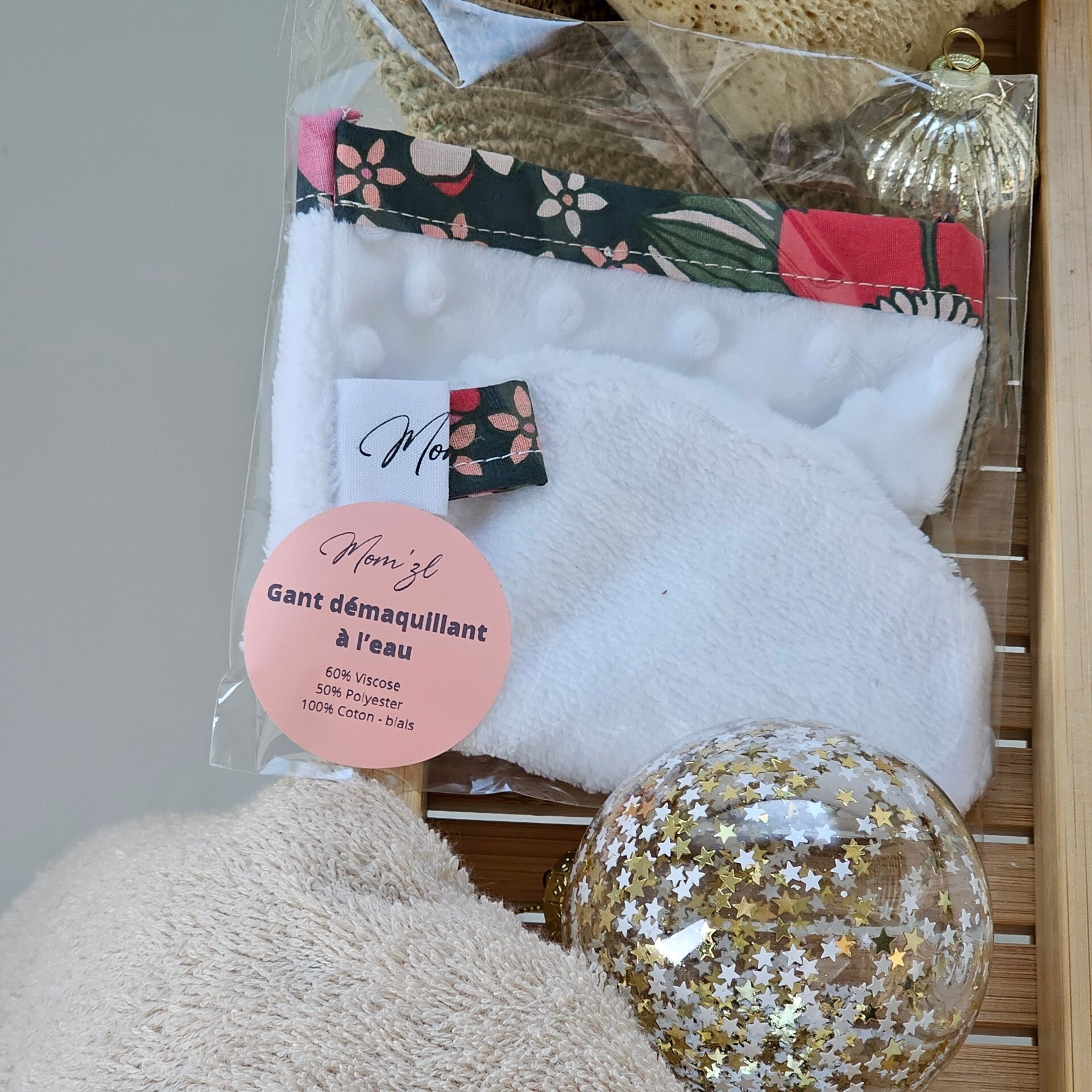 Gant démaquillant