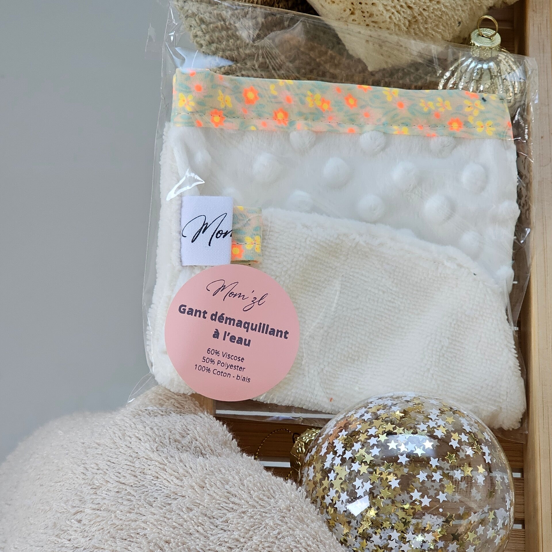 Gant démaquillant