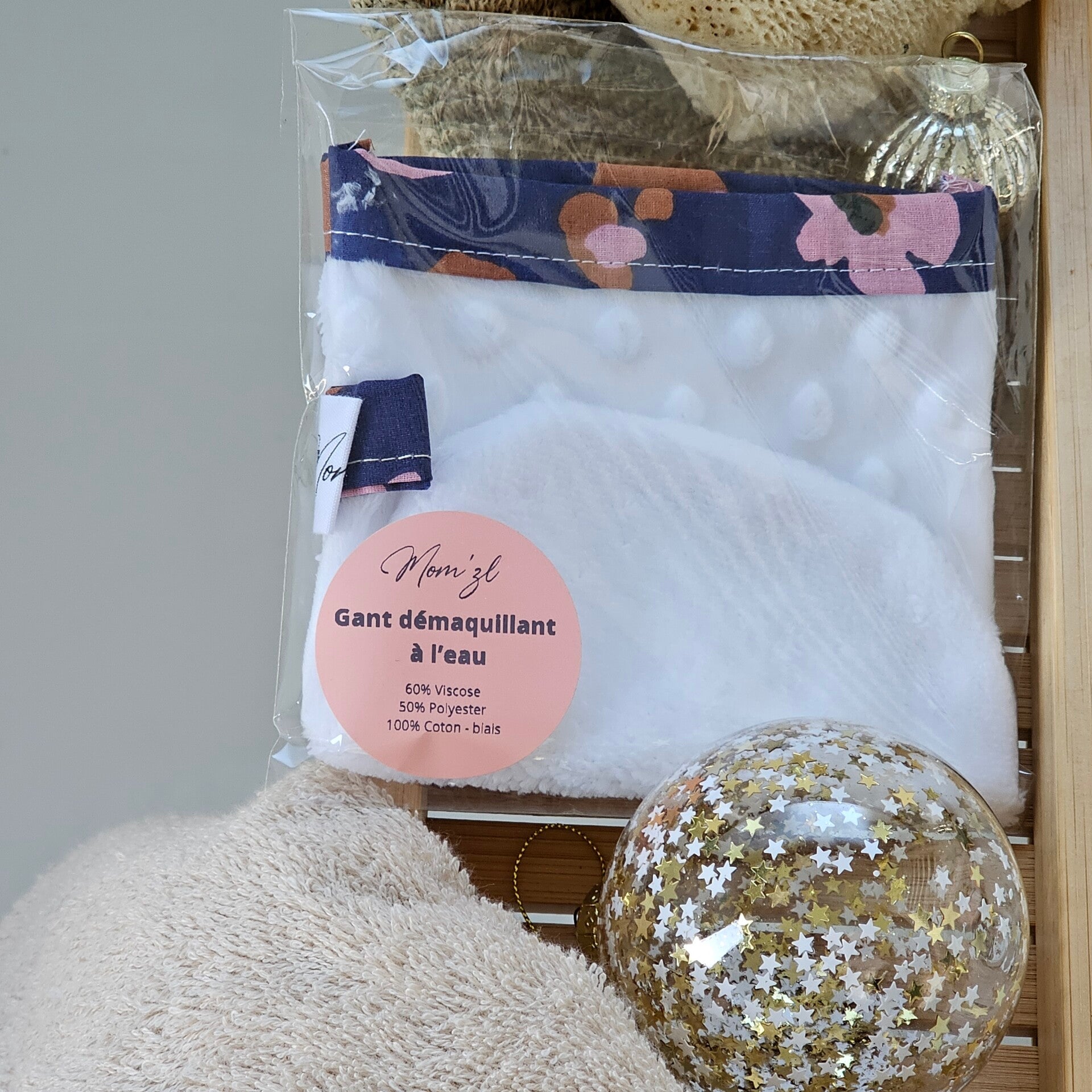 Gant démaquillant