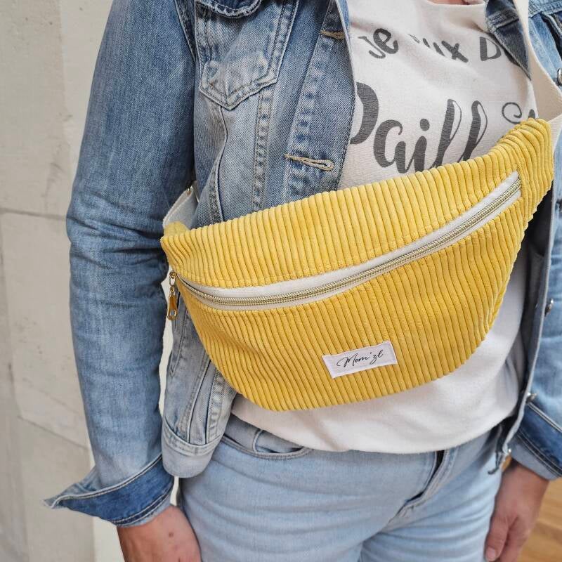 Le sac banane femme velours jaune