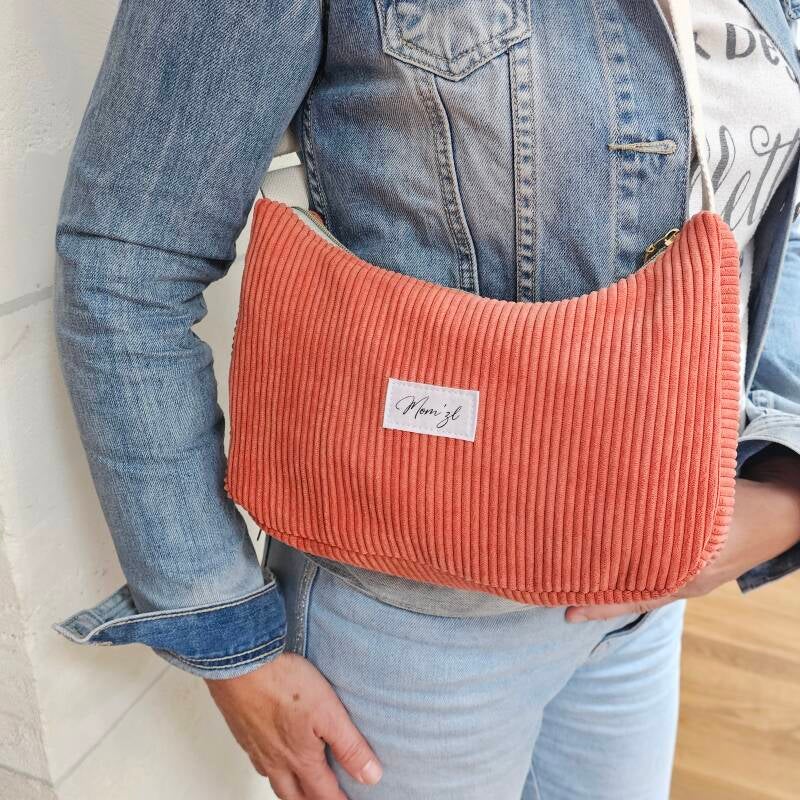 Sac demi-lune velours corail