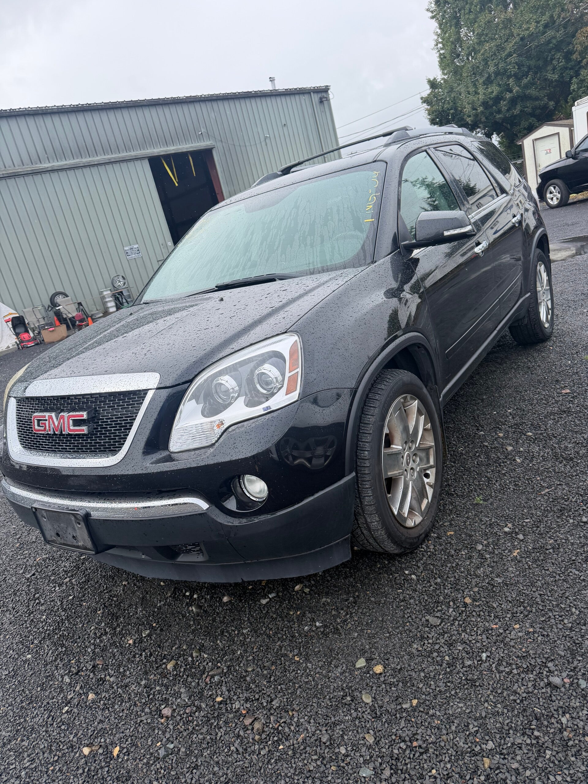 2010 GMC ACACIA SlT 2