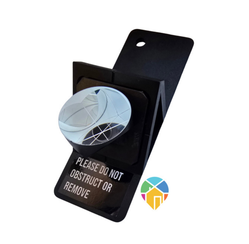 4 stuks CornerCube prisma 25.4 op adapter/spoorplaatje gemonteerd
