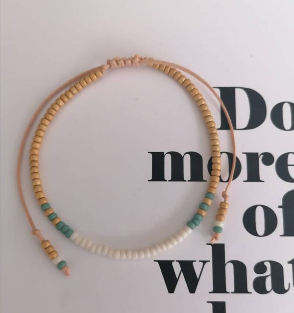 Enkelbandje mat goud-groen-gebroken wit