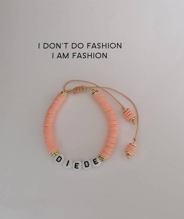 Naam armbandje oranje pastel