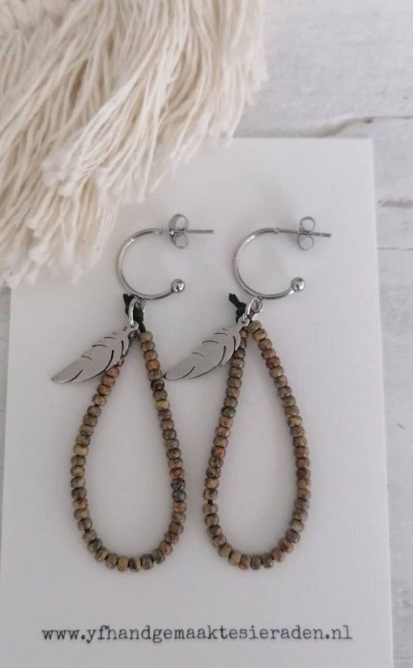 oorbellen met Miyuki hanger en veerbedel