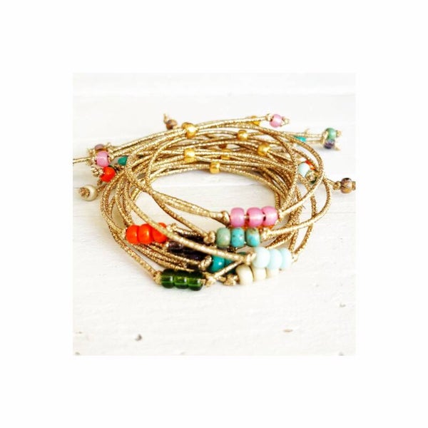 goudkleurig stretch armbandje met Miyuki kraaltjes