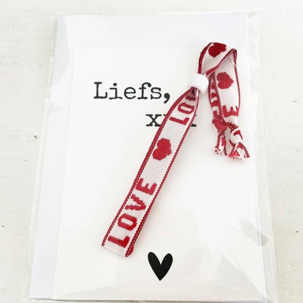 Kaartje met love armbandje