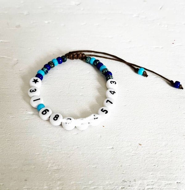 Armbandje 06 in blauw tinten