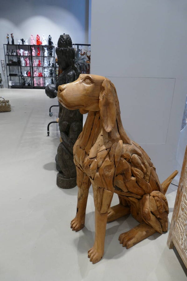 Grote teak hond (prijs zonder verzendkosten)