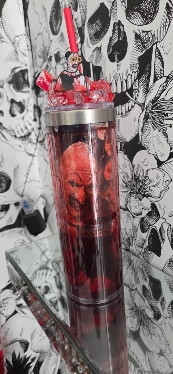 Blutender Becher