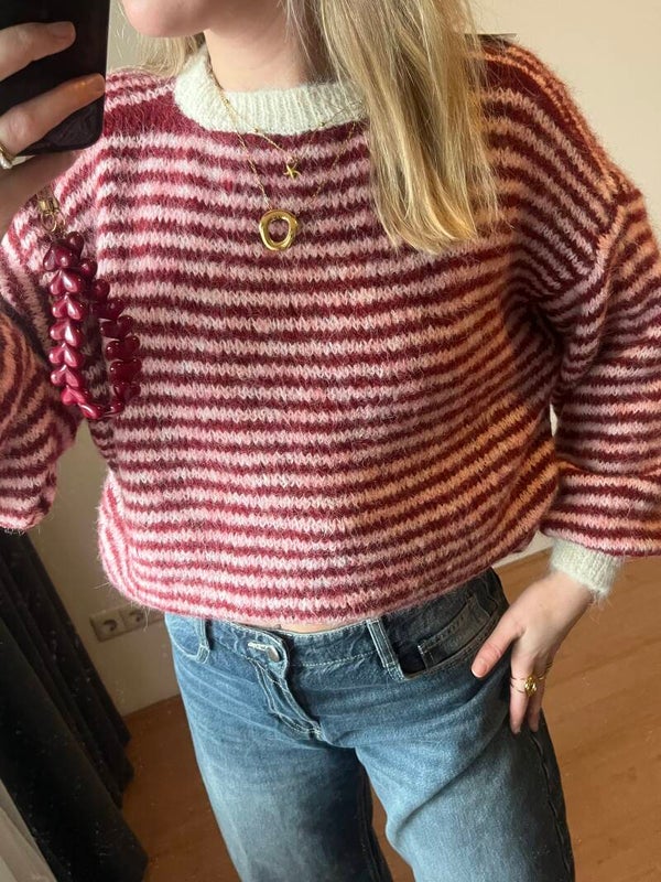 The pink red knit