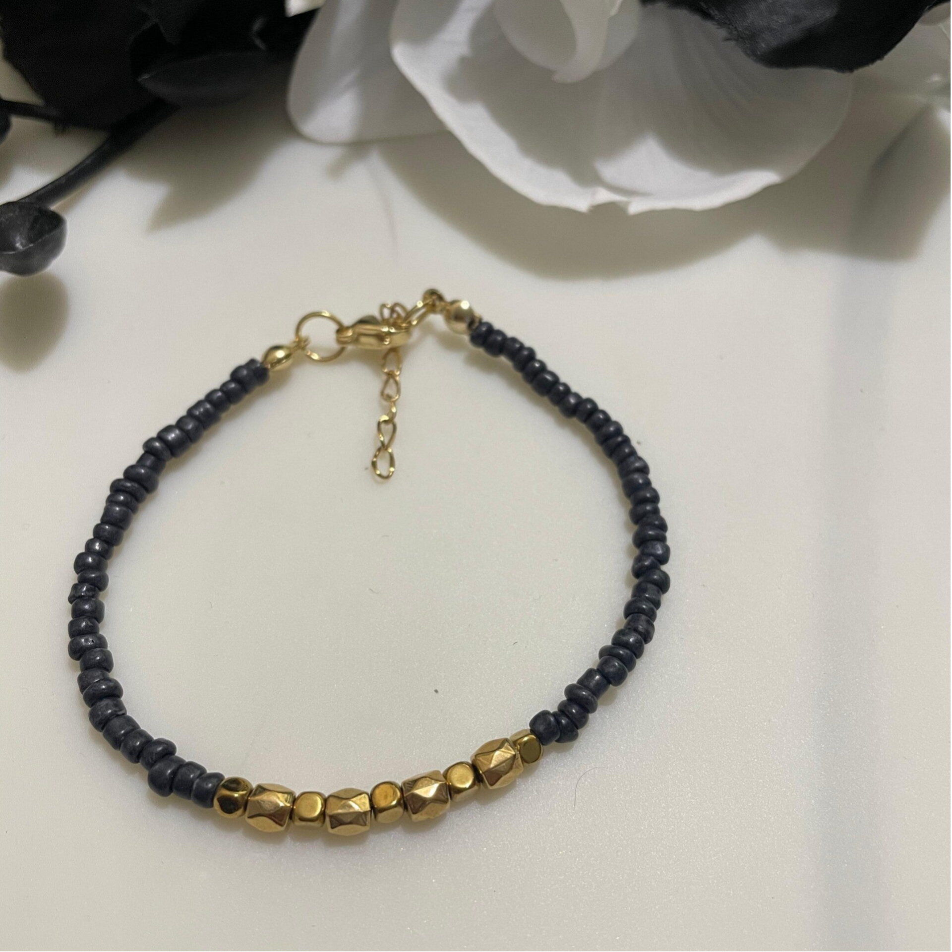 River Stone Bracelet l Golden