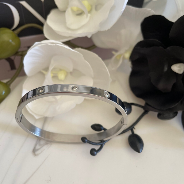 Veras Bangle l Silver & Zirconia