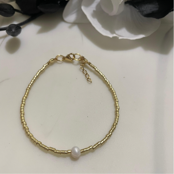 Pearl Bead Bracelet l Golden