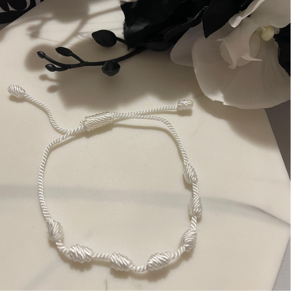 Peace White 7 Knots Thread Bracelet