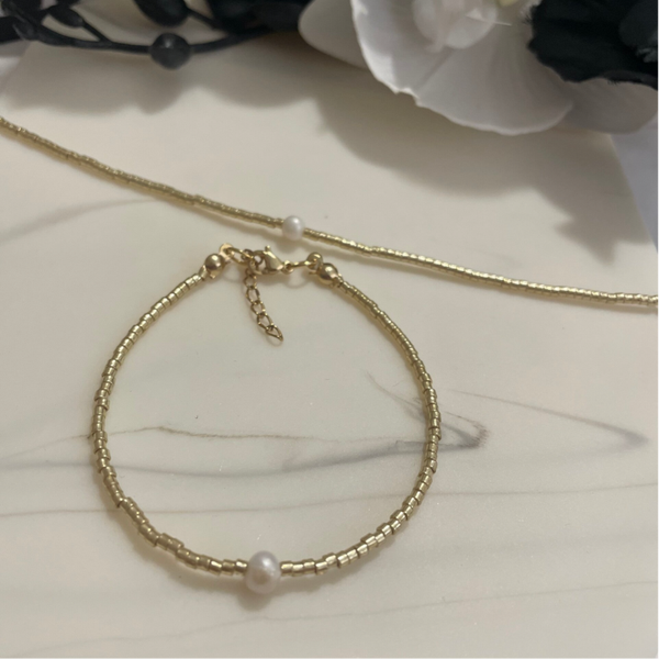 Pearl Bead Bracelet l Golden