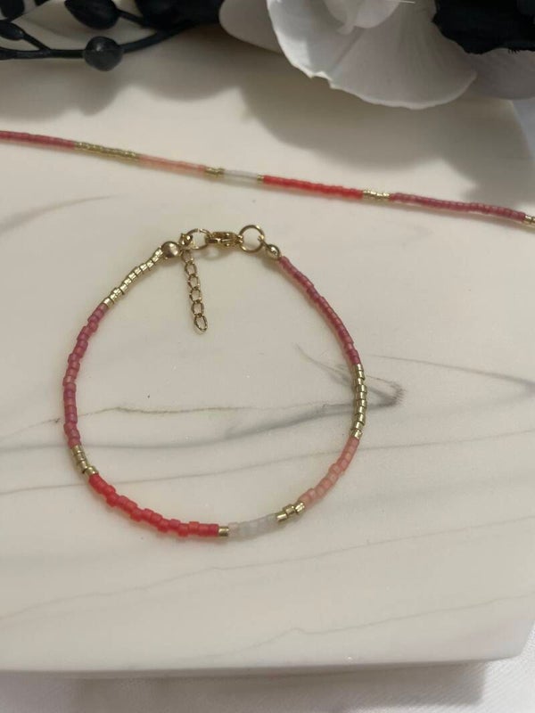 Soft Pink Bead Bracelet l Golden