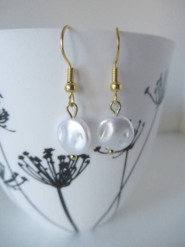 Goudkleurige zoetwater parel oorbellen