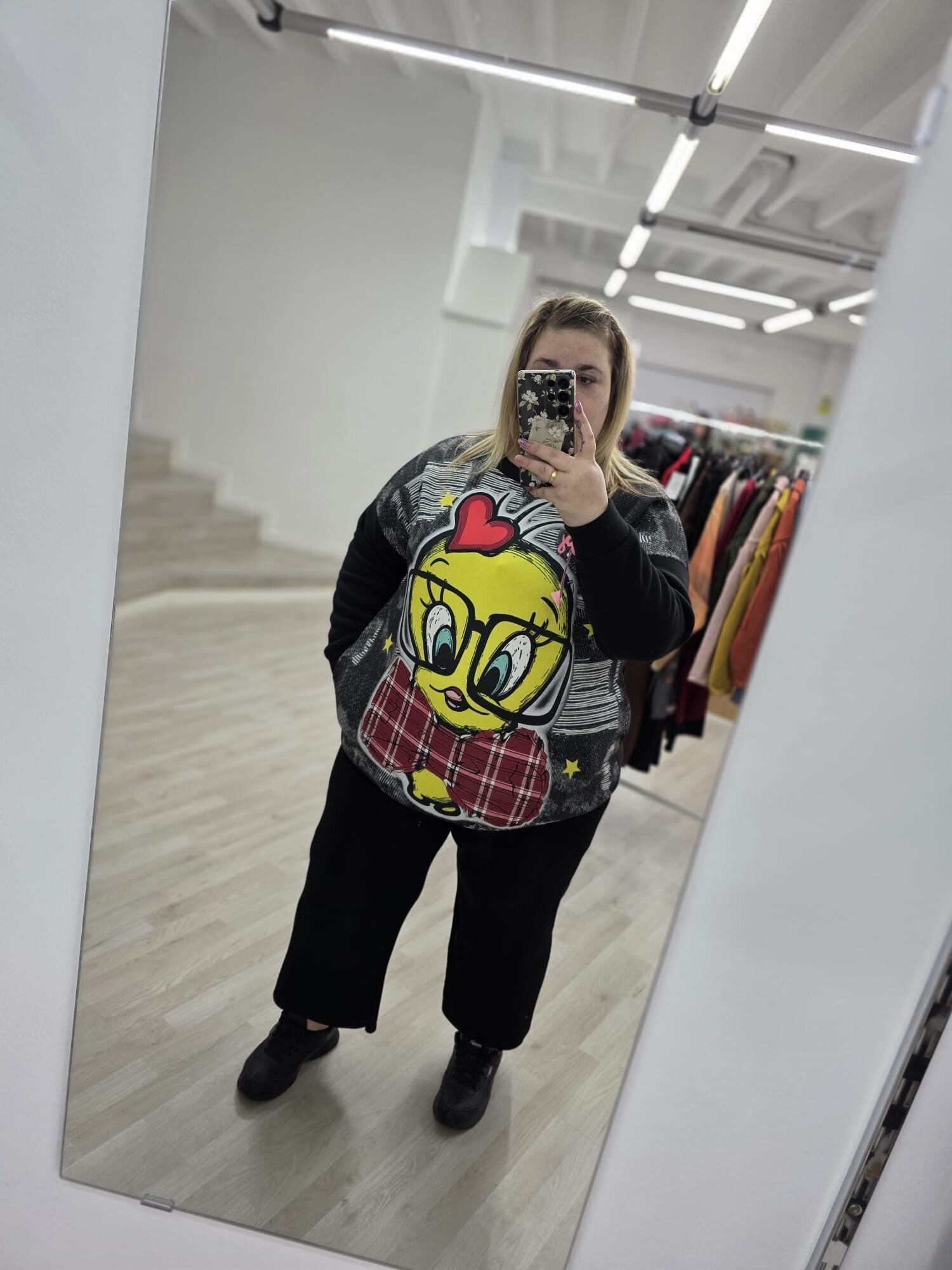 Sudadera estampada con bolsillos - 44/54