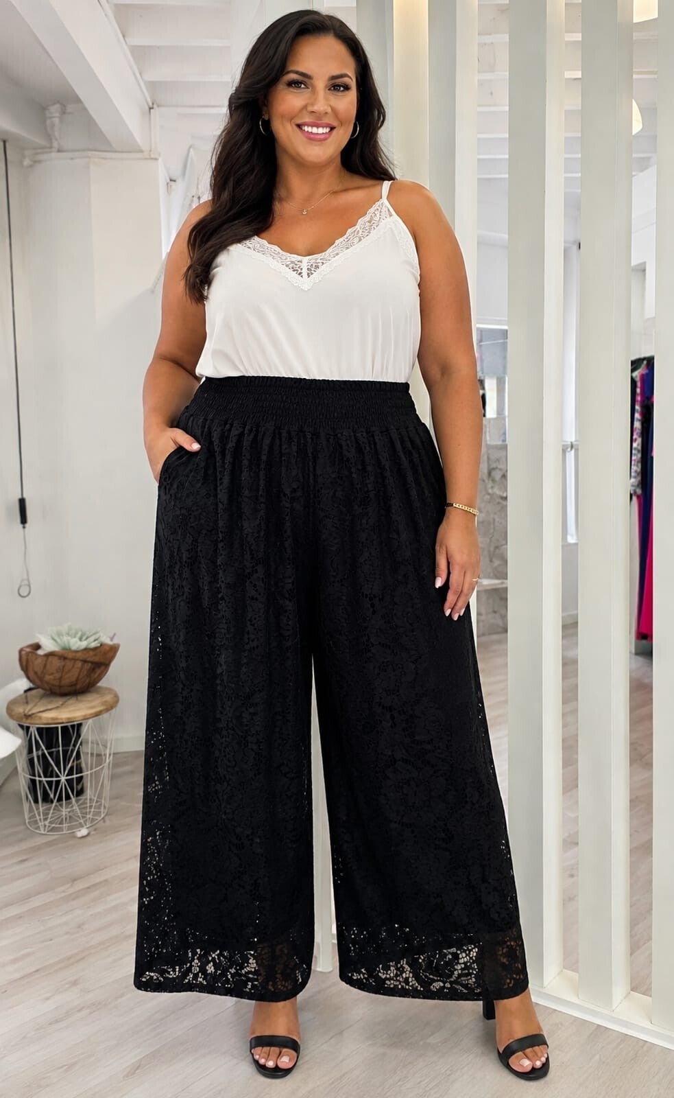 Pantalón encaje