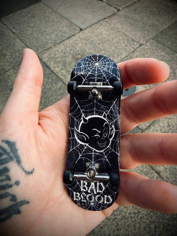 Finger board