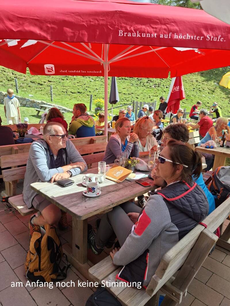 11-am-anfang-noch-keine-stimmung-standard.jpg