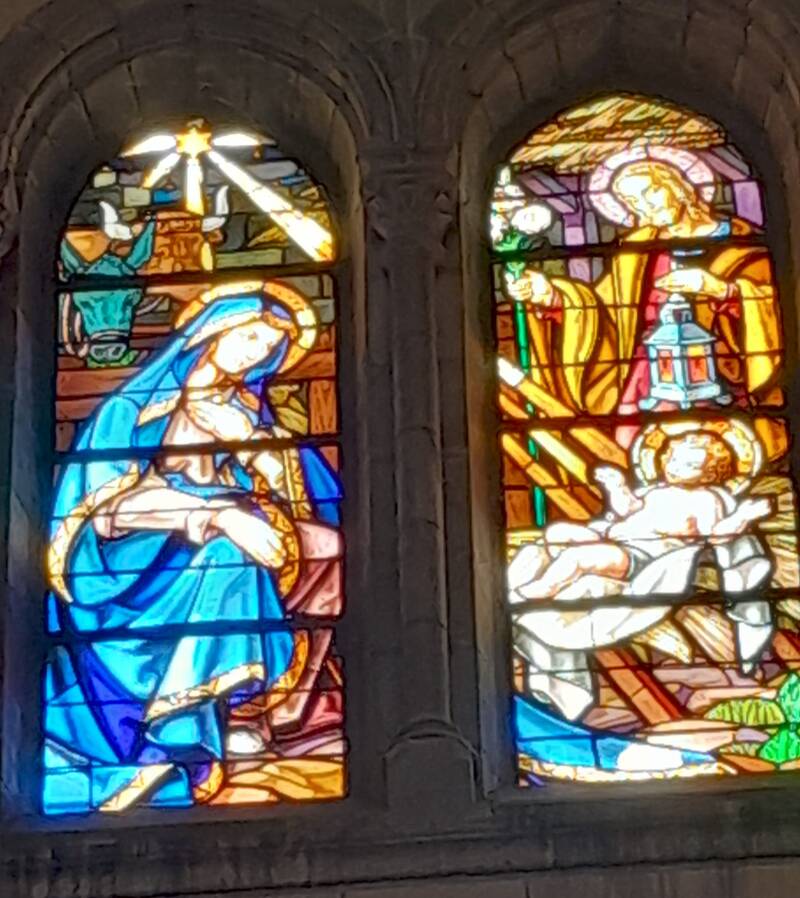 Dieu parle à mon coeur - Le Sanctuaire Notre Dame du Bout du Pont, refuge de la Mère et l'enfant - Pau - vitrail de la Nativité